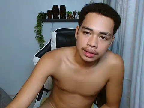 curlyasian_njxx live cam