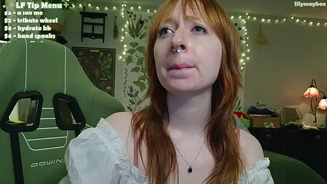 LilyMayBae webcam