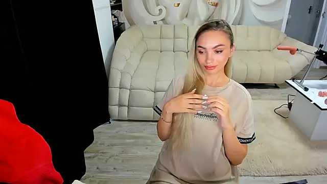 HaleySweet18 webcam