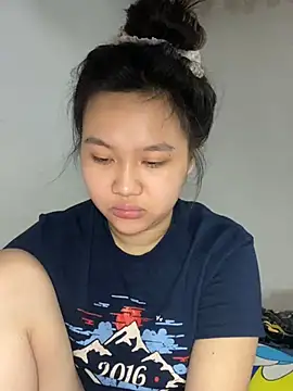 Almira6868 webcam