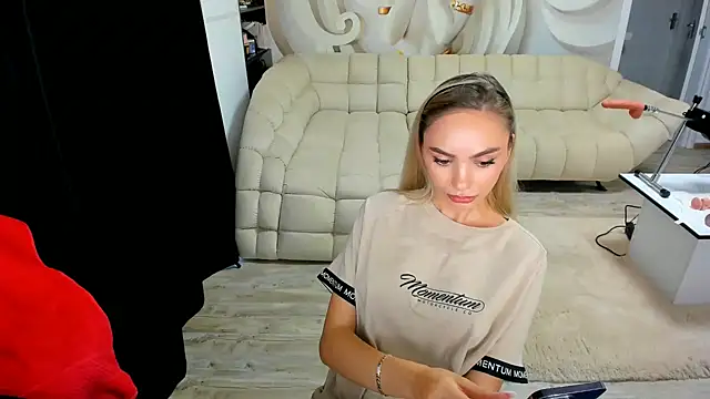 HaleySweet18 webcam