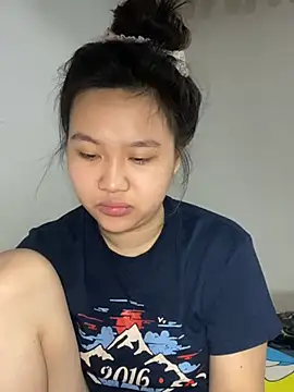 Almira6868 webcam