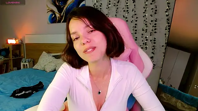 Maya_Campbell webcam