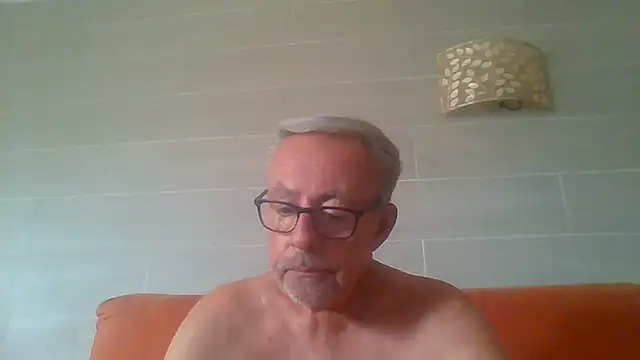 tuggy59 live cam on StripChat