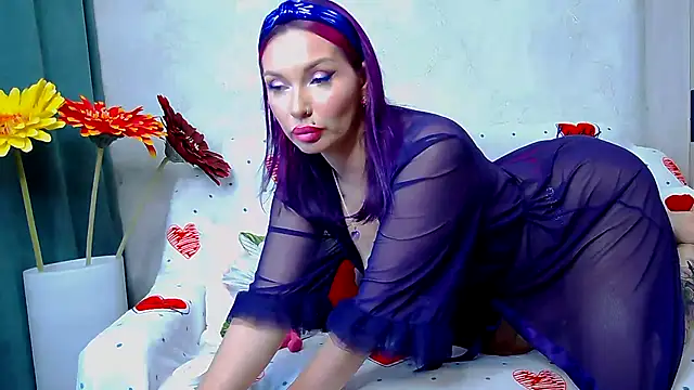Darina_Monclie live cam on StripChat