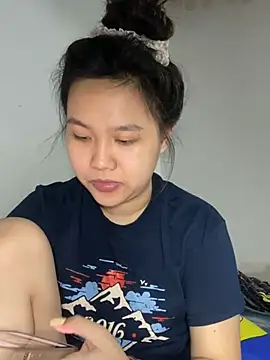 Almira6868 webcam
