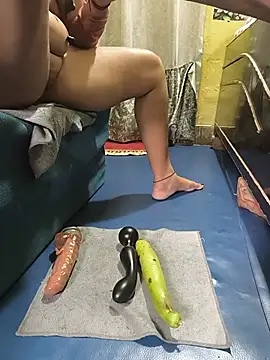 Hotty-Rani-Bhabi webcam