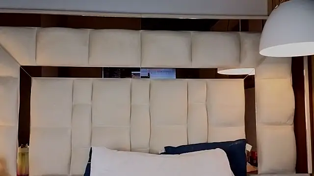 Aria_Joness_ webcam