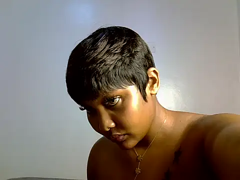 Prettylovez webcam