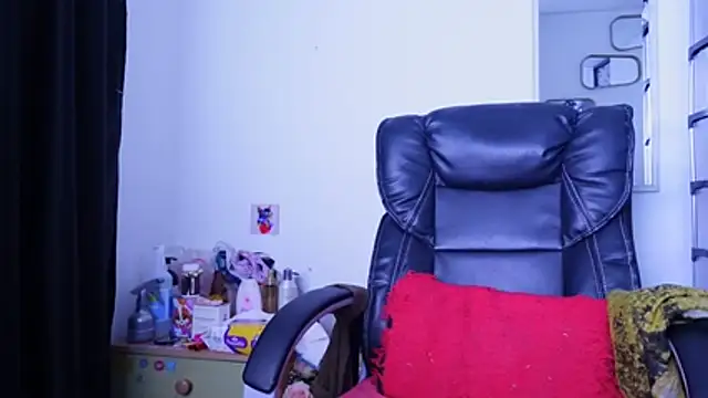 Aries_Mature webcam