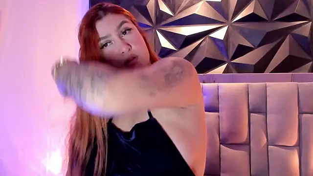 megan_whitee__ webcam