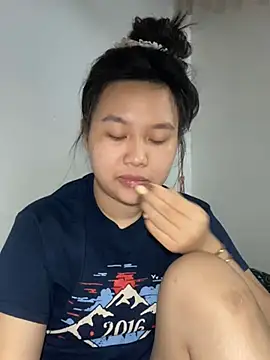 Almira6868 webcam