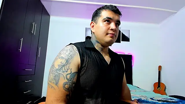 thiago__cp01 live cam on StripChat