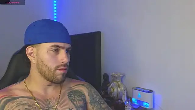 Ades_Lowe webcam