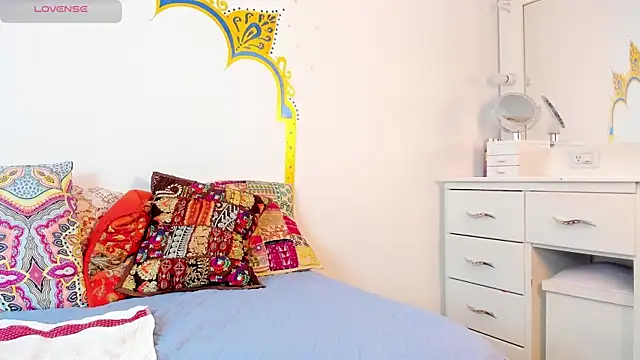 LadyNahir webcam