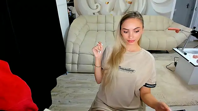 HaleySweet18 webcam