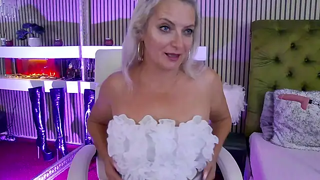 LadyTouch webcam