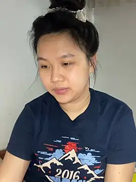 Almira6868 webcam