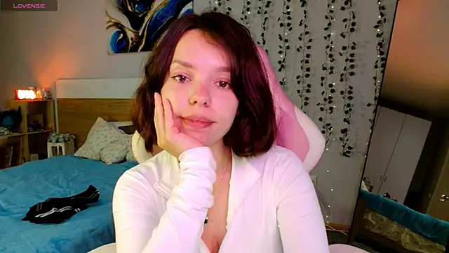 Maya_Campbell webcam