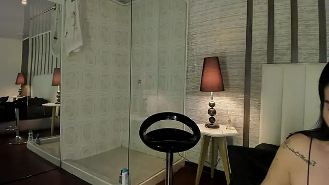 Hannah_Cross webcam