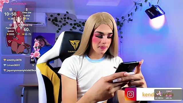 Sophiaa_doll_ webcam