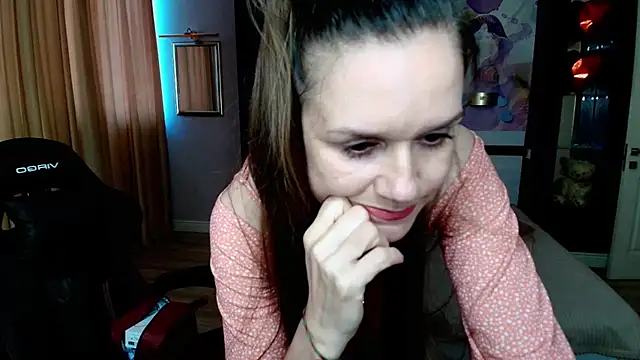 AriaGray webcam