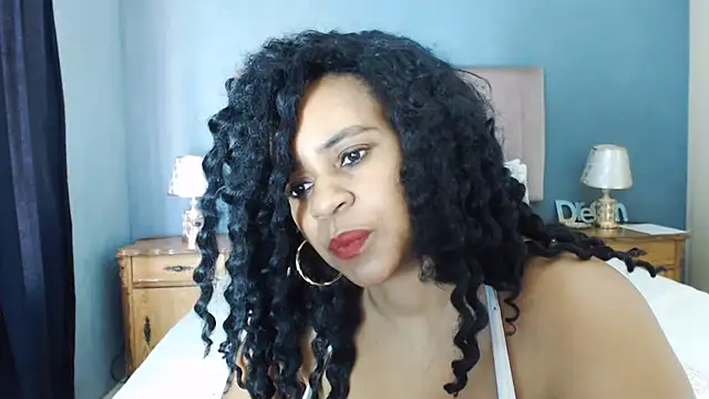 BustyyFaye webcam