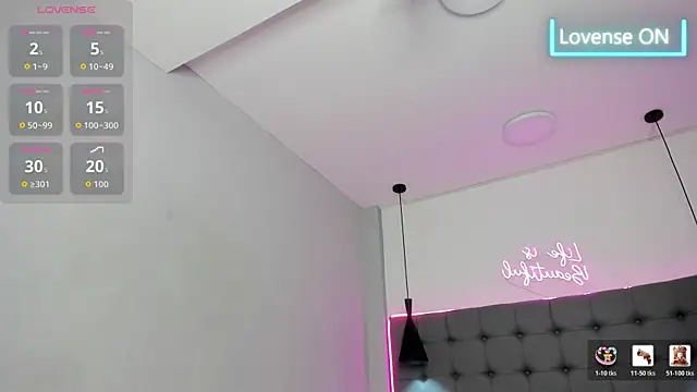 scarletcherry18 webcam