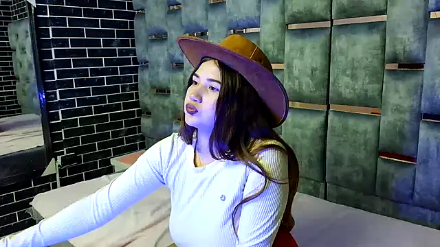 TaliaSkyx21 webcam