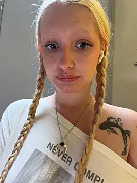 Elfi_InPublic webcam