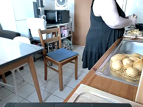 marthabriest - MarthaBriest's free webcam - UK Sex Cams