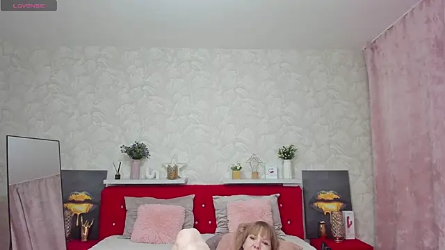 KattyPeachX live cam on StripChat