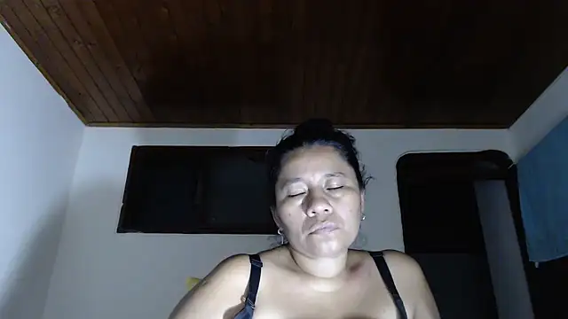 adrixxx38 webcam
