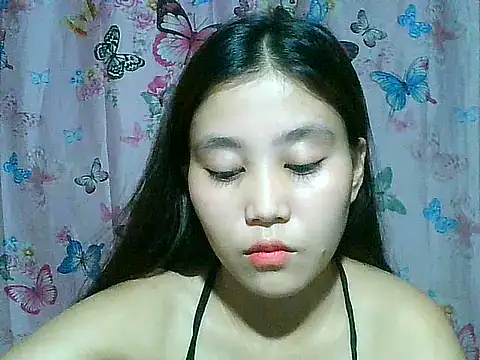 SexyAsianPussy4u live cam on StripChat