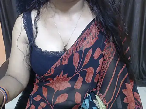 Kudi_Kiyara live cam on StripChat