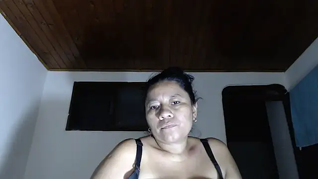 adrixxx38 webcam