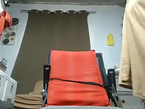 30cmHORSECOCKSELFSUCKER webcam