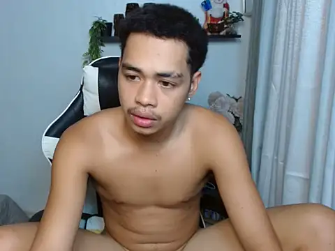 curlyasian_njxx webcam