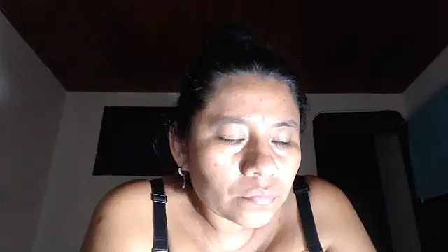adrixxx38 webcam