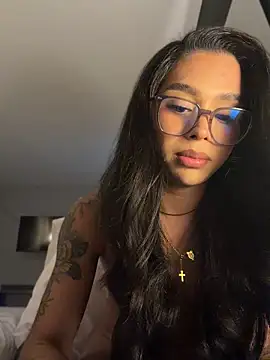 Samantha_Bernardo webcam