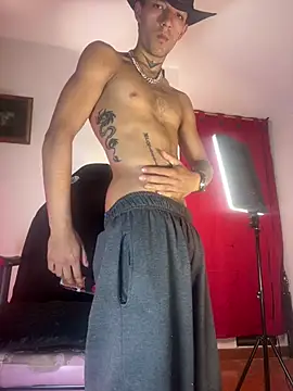 dark_men1 webcam