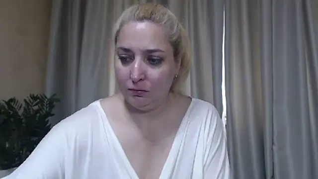 sweetpussy13 webcam