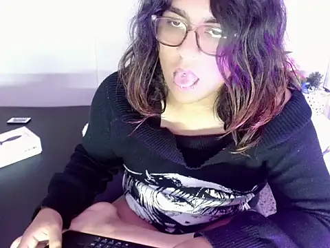 jessie_dark30 webcam