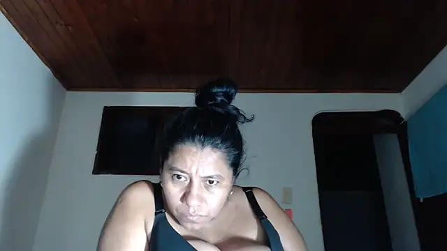 adrixxx38 webcam