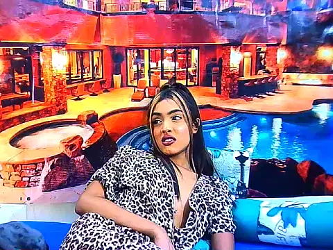 IndianPretty14u2Luv webcam