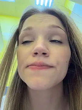 StreetSquirt live sex cam