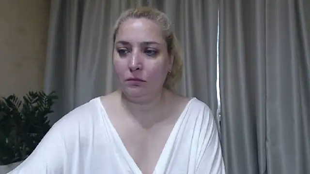sweetpussy13 webcam