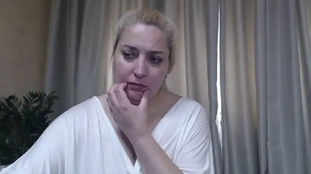 sweetpussy13 - Sweetpussy13's free webcam - UK Sex Cams