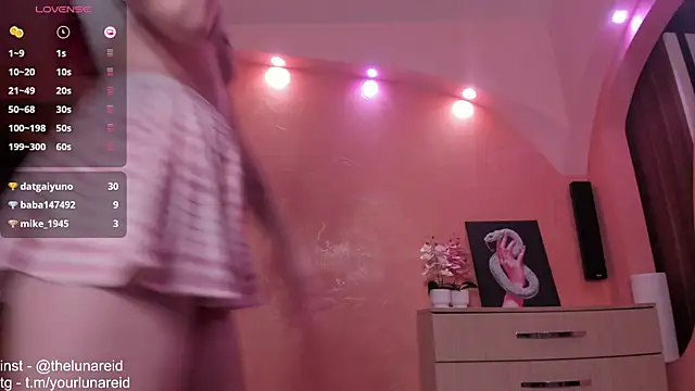 Luna_Reid webcam