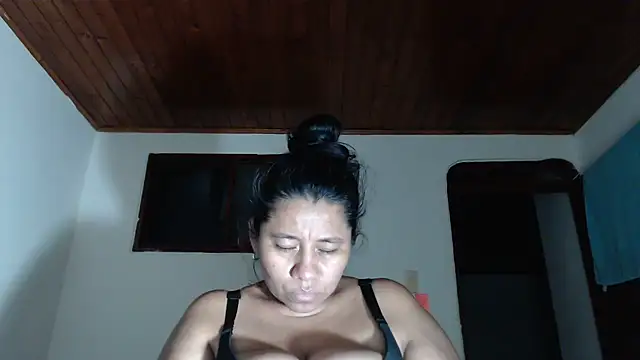adrixxx38 webcam